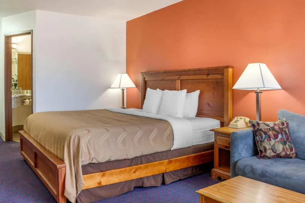 Quality Inn & Suites Prairie Du Chien 10/24
