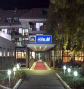 HOTEL M 1/39