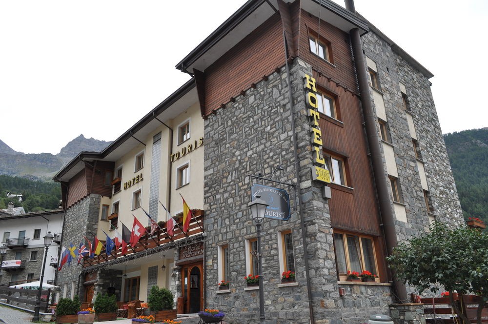HOTEL TOURIST 1/54