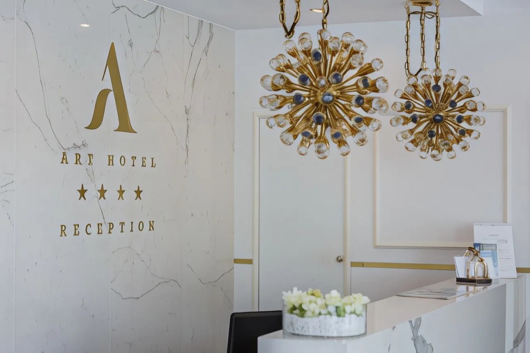 Art Hotel 16/80