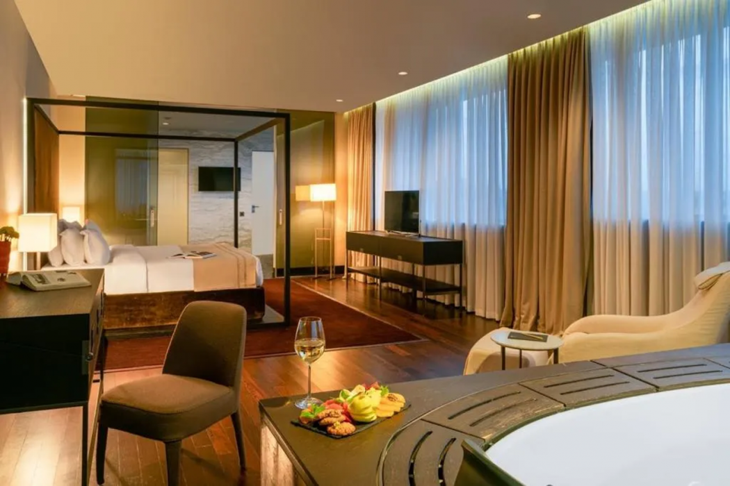 BERD'S Hotel 12/71