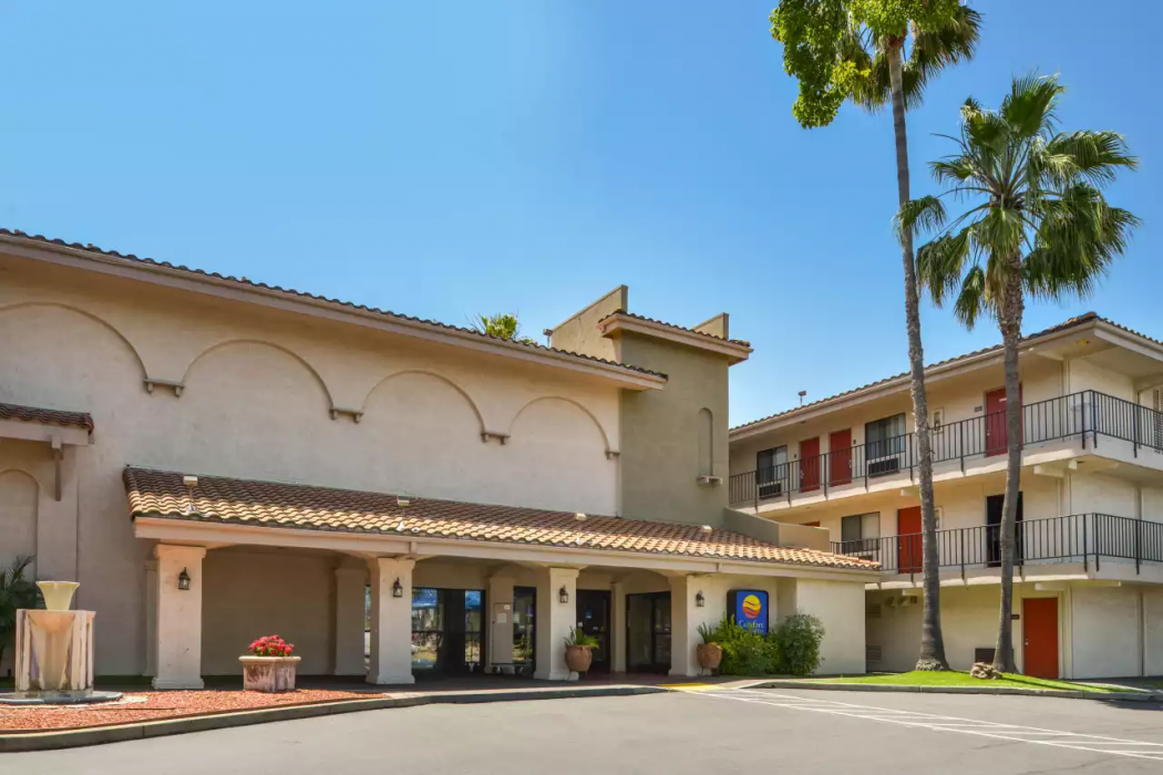 Rancho Cordova Inn 1/48