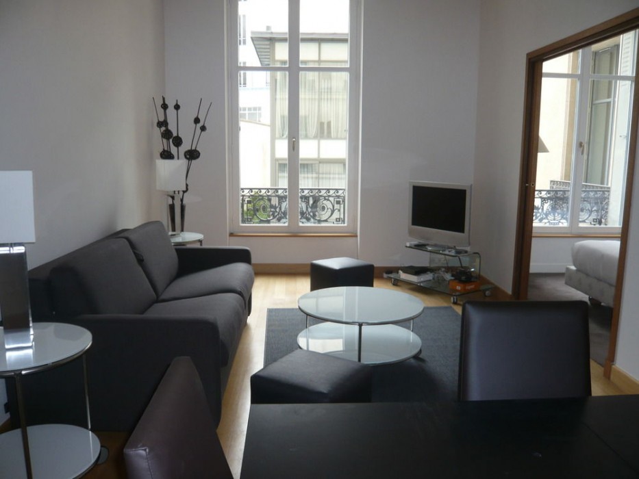 BRIDGESTREET DELUXE RESIDENCE APARTMENTS 15/18