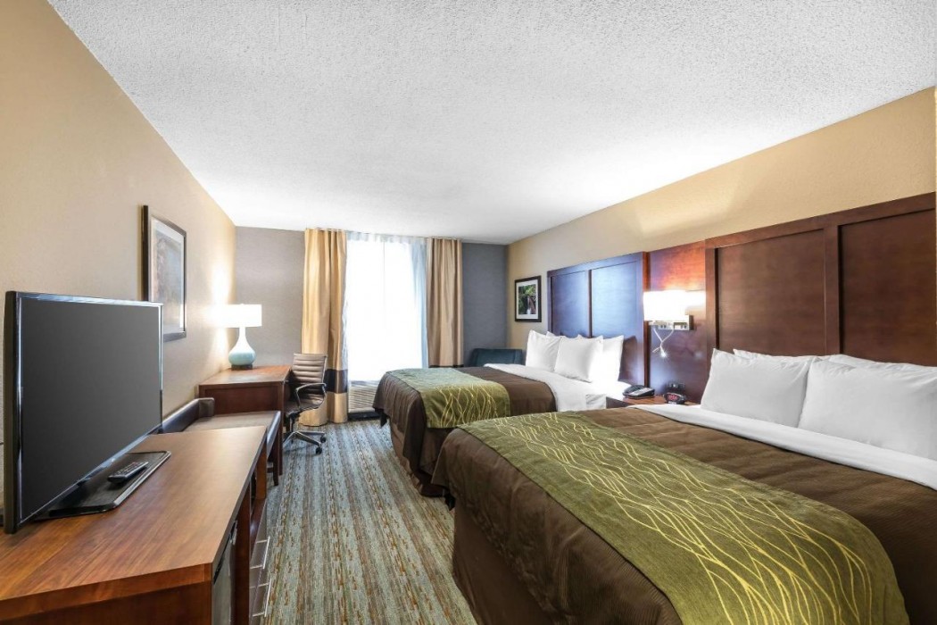 Comfort Inn Bay City-Riverfront 10/36