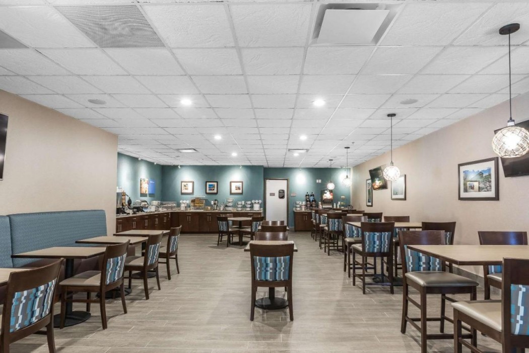 Comfort Inn Bay City-Riverfront 18/36