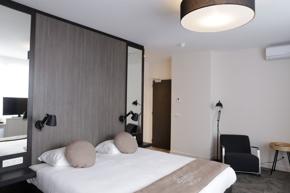 Amadore Stadshotel Jersey 12/47