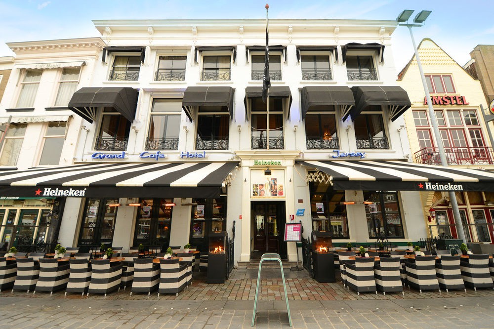 Amadore Stadshotel Jersey 2/47