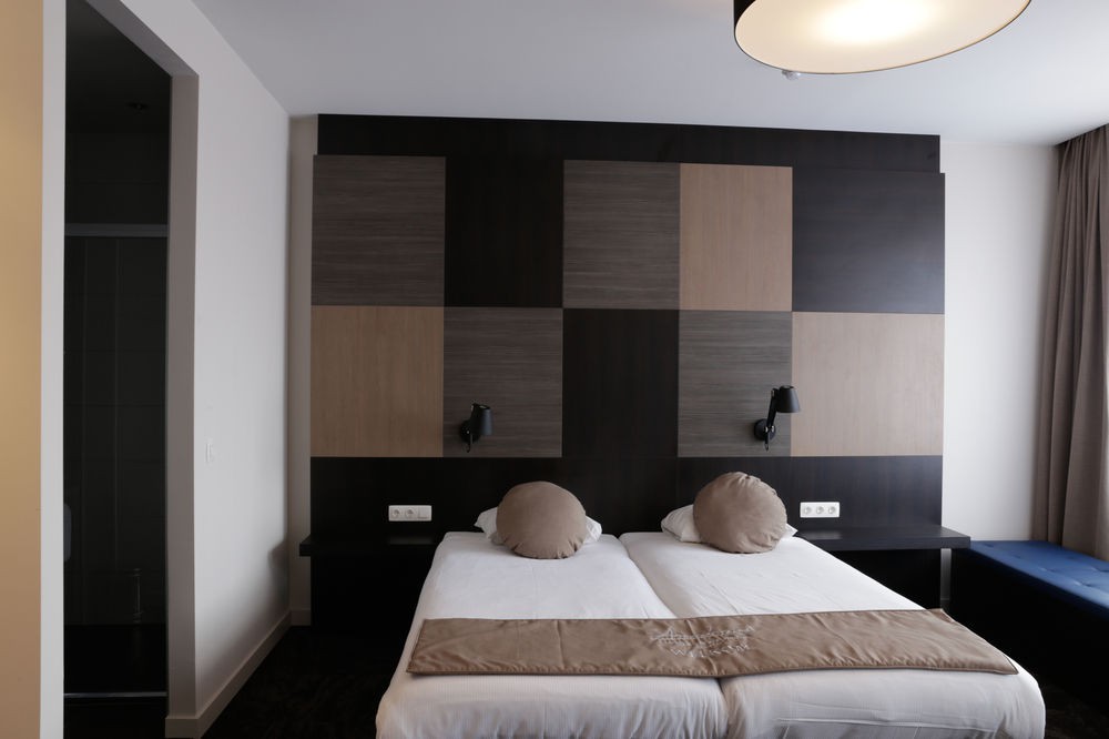 Amadore Stadshotel Jersey 13/47