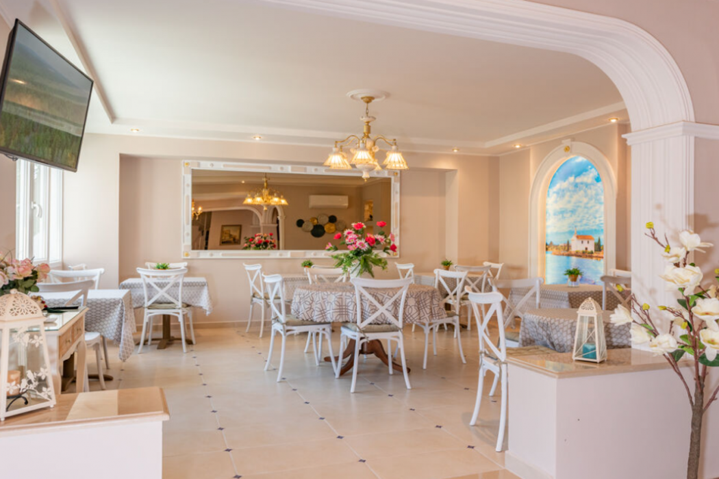 Sirena Beach Hotel 28/56