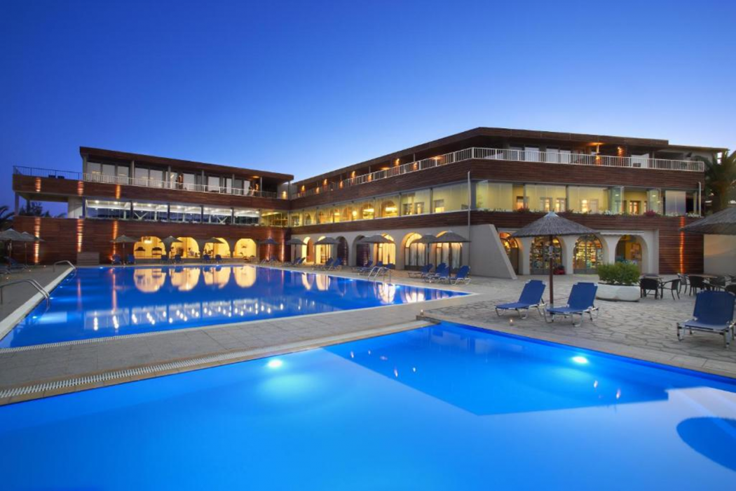 Blue Dolphin Hotel in Ormilia