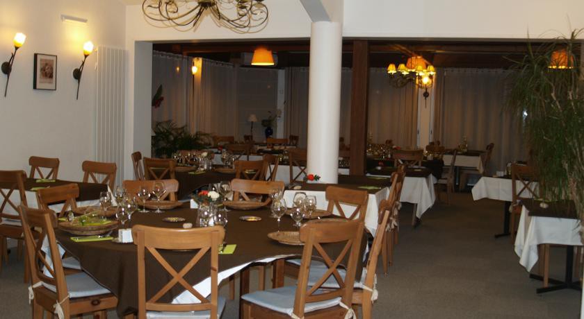 HOTEL AU RELAIS DES LILAS 10/24