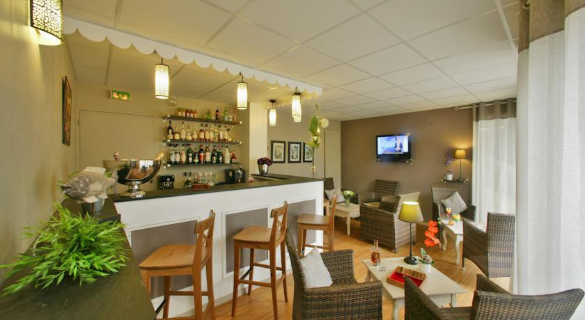 HOTEL AU RELAIS DES LILAS 9/24