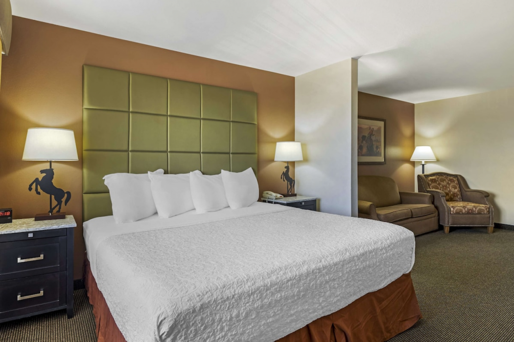 Best Western Plus Country Inn & Suites 11/35
