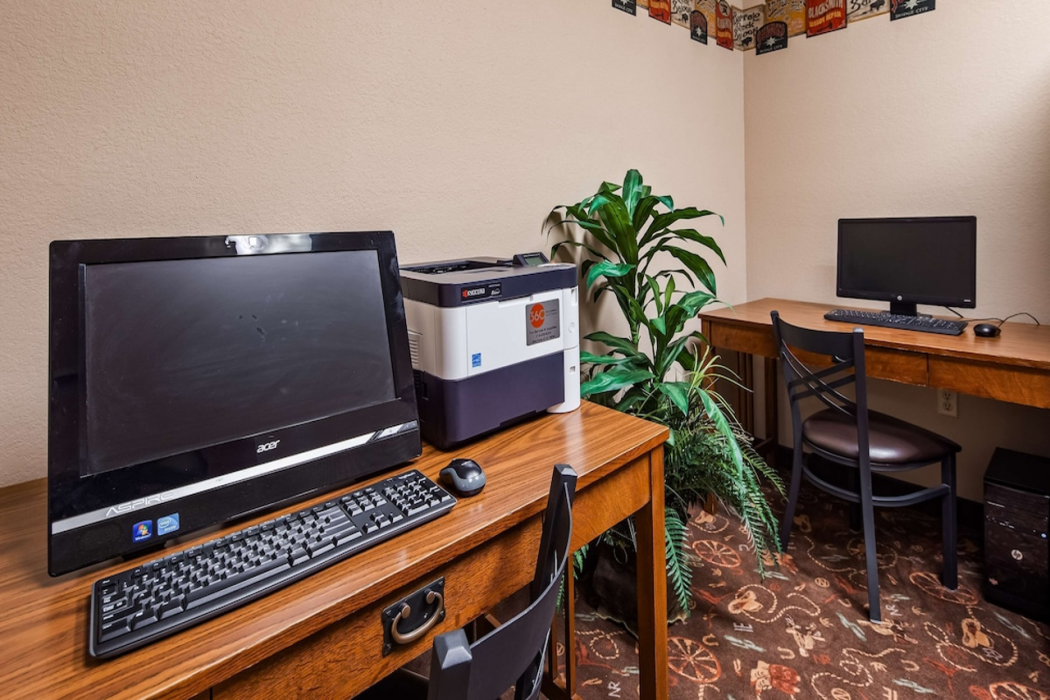 Best Western Plus Country Inn & Suites 19/35