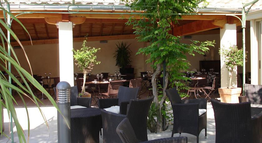 AUBERGE COTE JARDIN 18/56