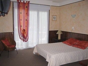 CENTRAL HOTEL 10/53