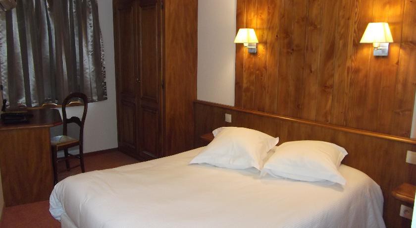HOTEL DE LA CLOCHE 11/46
