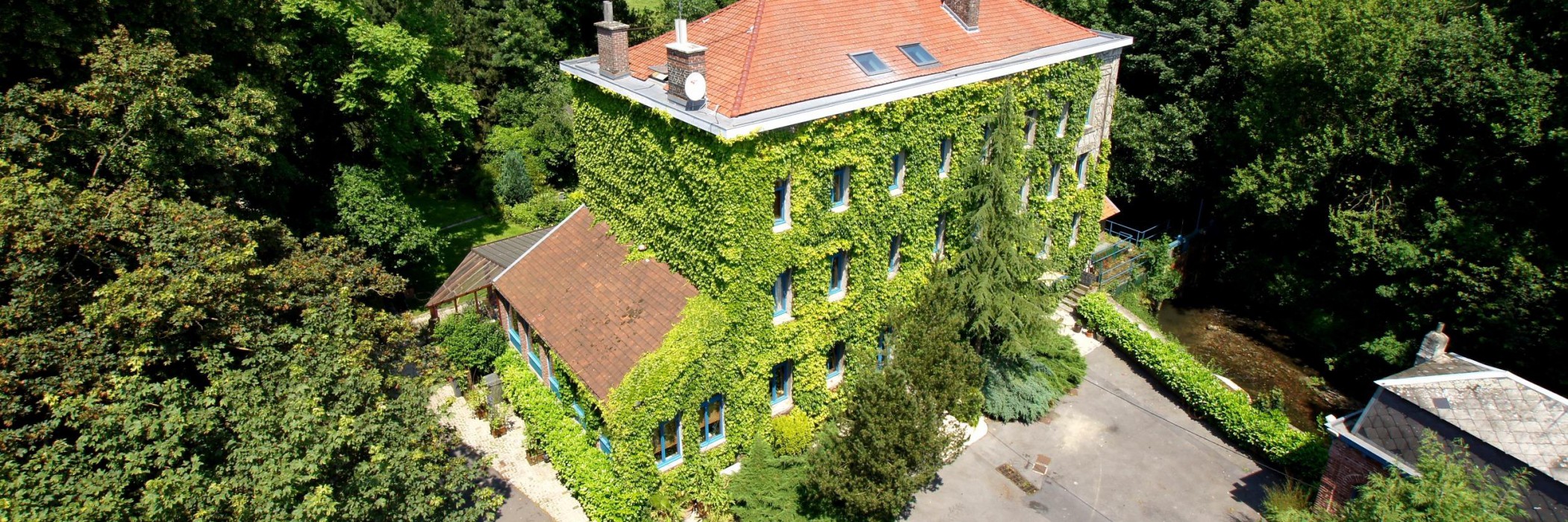 HOTEL LE MOULIN D'ARTRES 1/49