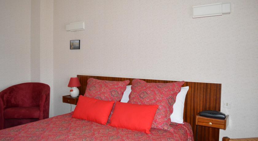 HOTEL CHRISTINA 13/57