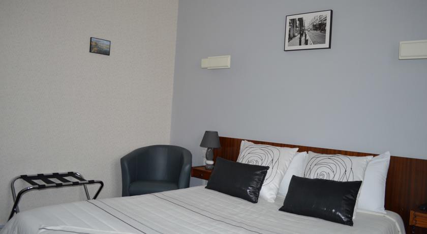 HOTEL CHRISTINA 6/57