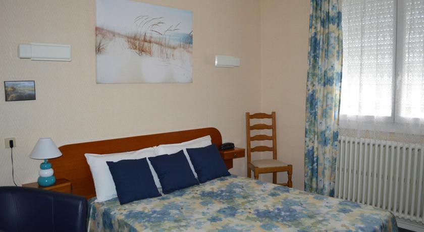 HOTEL CHRISTINA 12/57