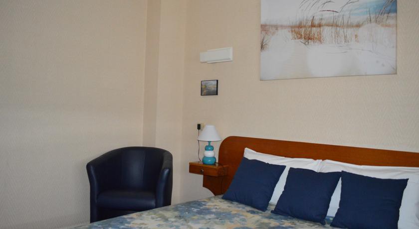 HOTEL CHRISTINA 7/57