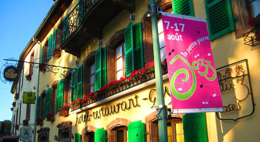 HOTEL AUX TROIS ROSES 1/54