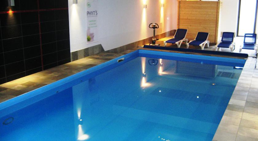 HOTEL AUX TROIS ROSES 22/54