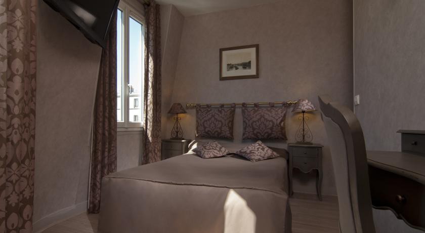 HOTEL DU CHATEAU 14/53