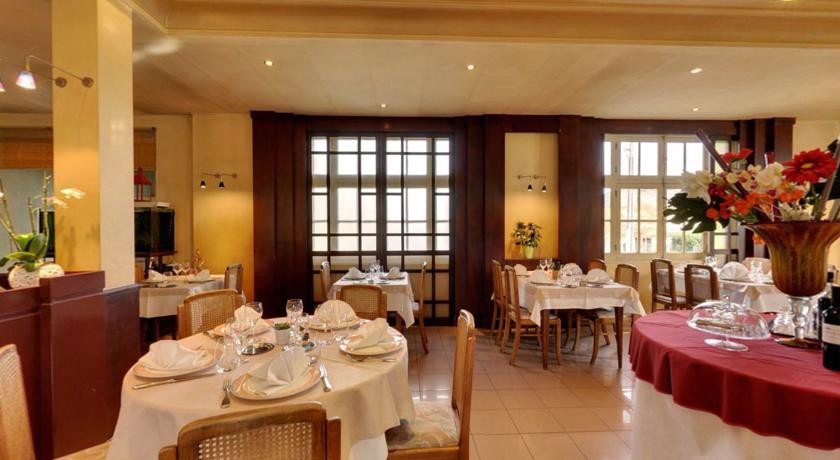 LOGIS AUBERGE DES VIEUX CHENES 9/25