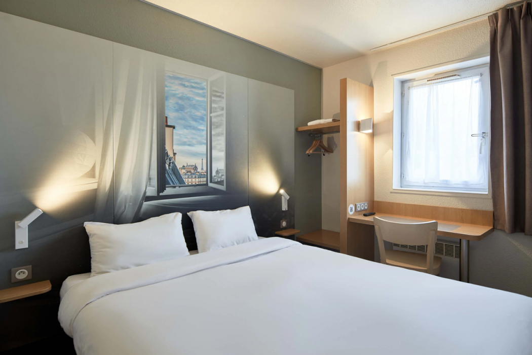 B&B Hotel Maurepas 6/25