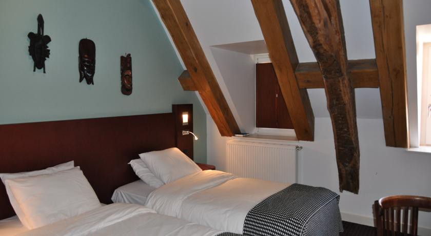 HOTEL DE LA CÔTE D’OR 7/30