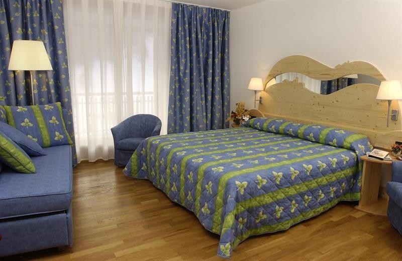 HOTEL RIVE 40/75