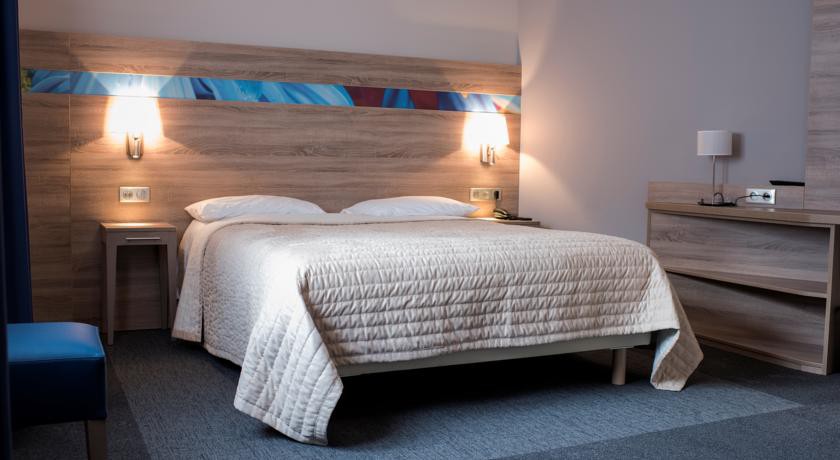 LE COQUELICOT HOTEL 7/31