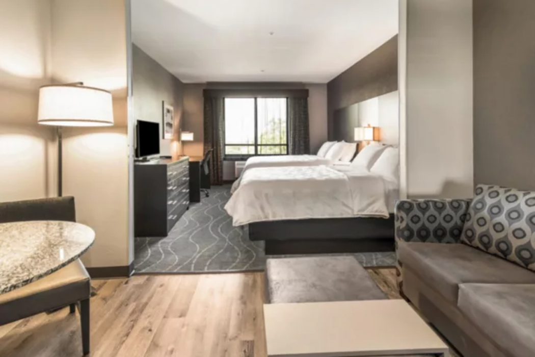 Holiday Inn Hotel & Suites Milpitas 12/36