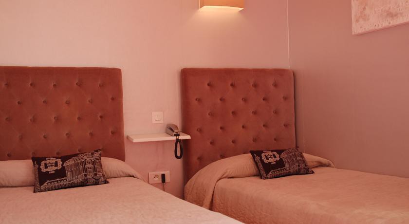 HOTEL DE L'AVENUE 14/57