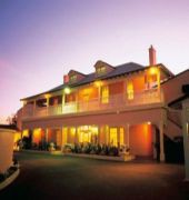 Clifton Motel & Grittleton Lodge (ex The Clifton) 1/25