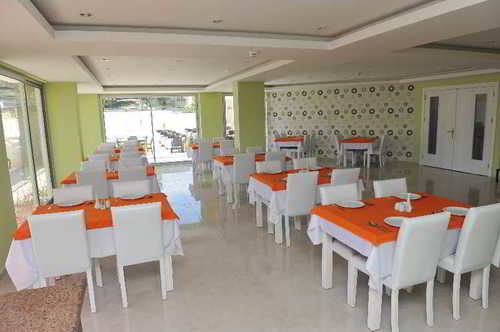 A Hotel Side 23/54
