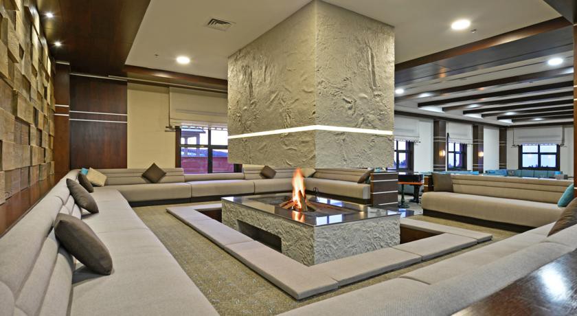 Karinna Convention And Spa 4/55