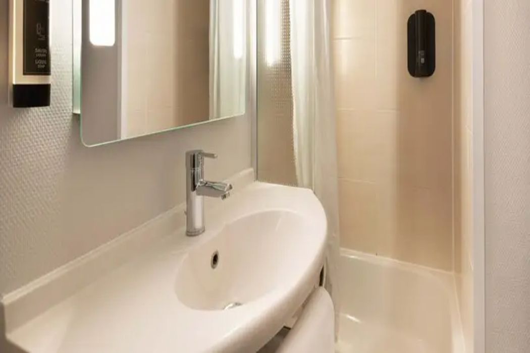 B&B HOTEL Nantes Parc Expos La Beaujoire 8/19