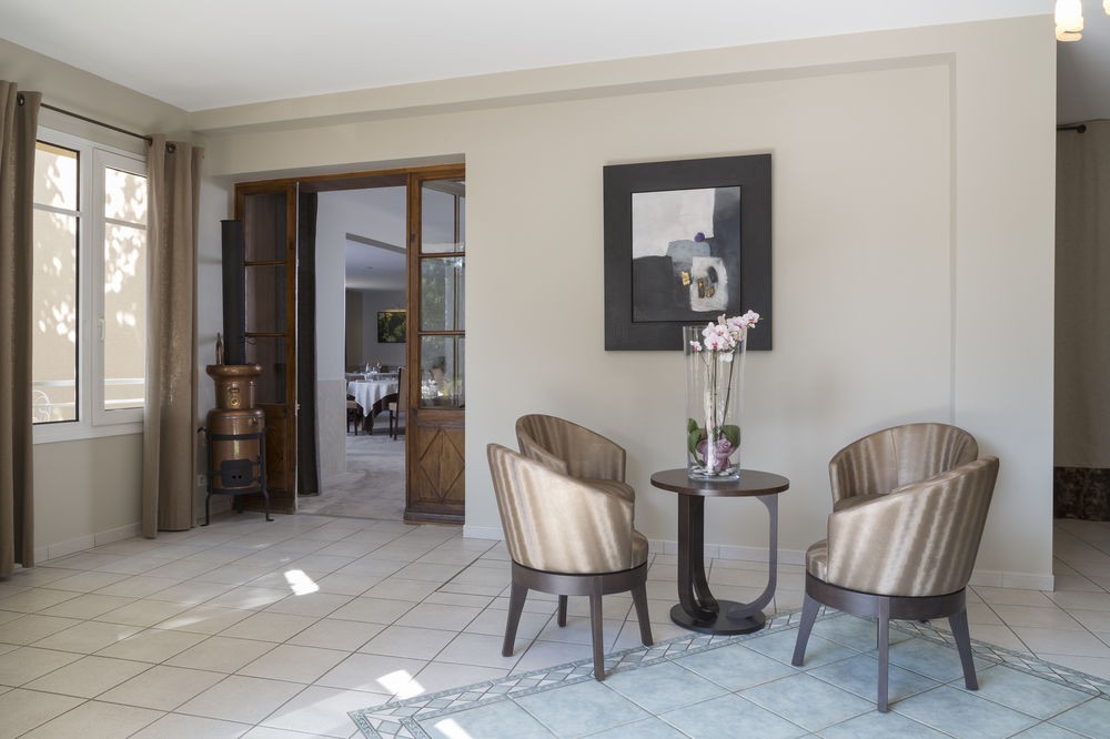 AUBERGE DE CLOCHEMERLE 8/54