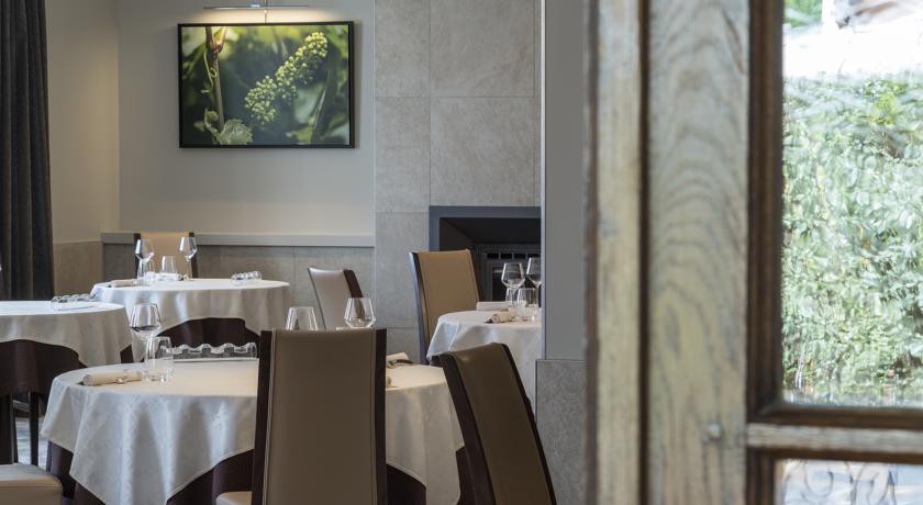 AUBERGE DE CLOCHEMERLE 23/54