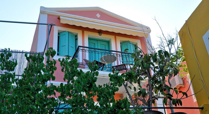 Niriides Apartaments in SYMI