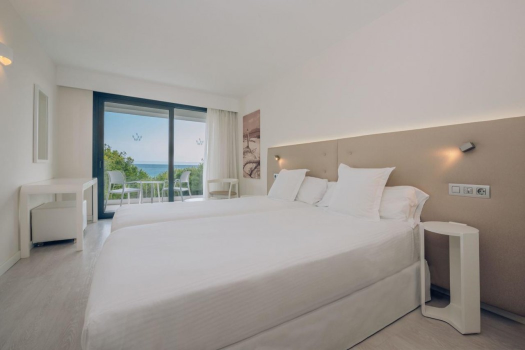 Iberostar Waves Cala Millor - Adults Only 9/86