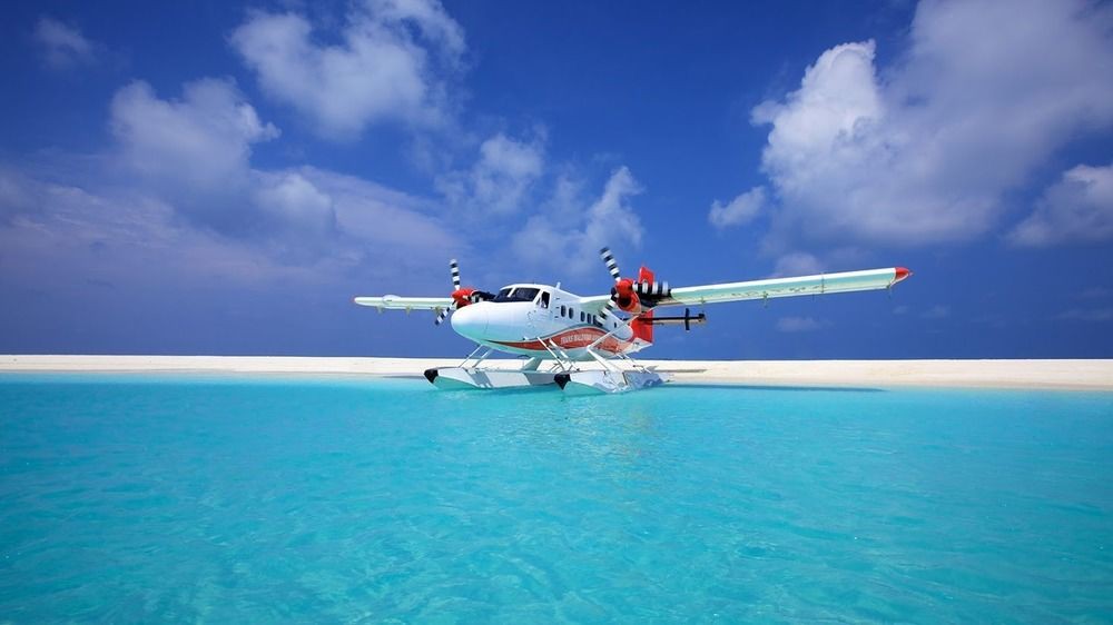 HURAWALHI ISLAND RESORT MALDIVES 15/99