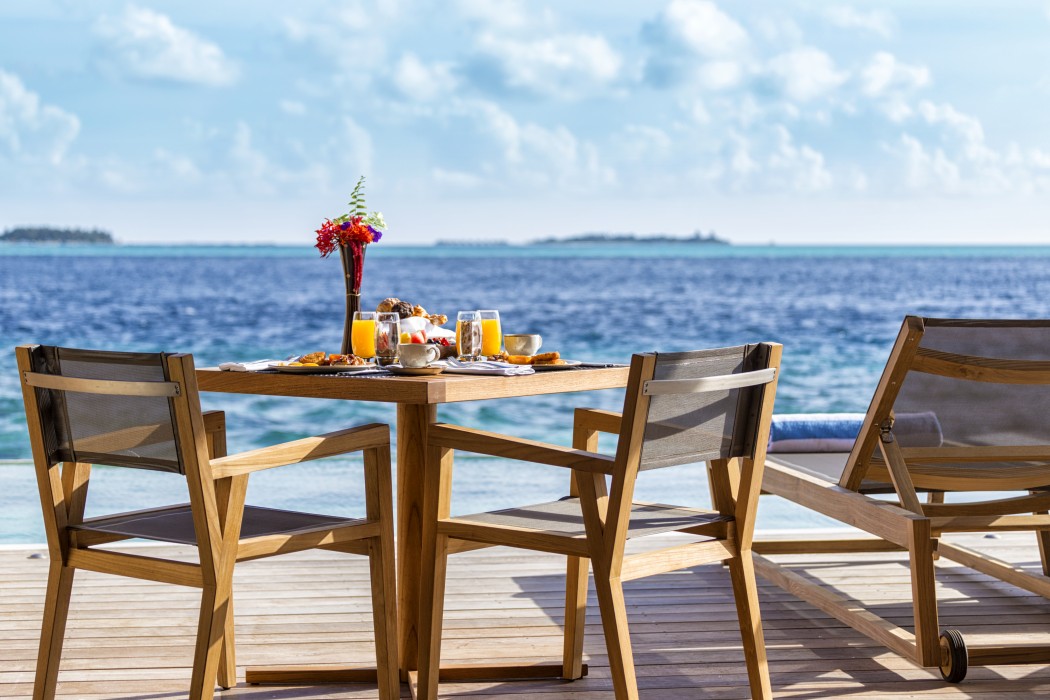 HURAWALHI ISLAND RESORT MALDIVES 52/99