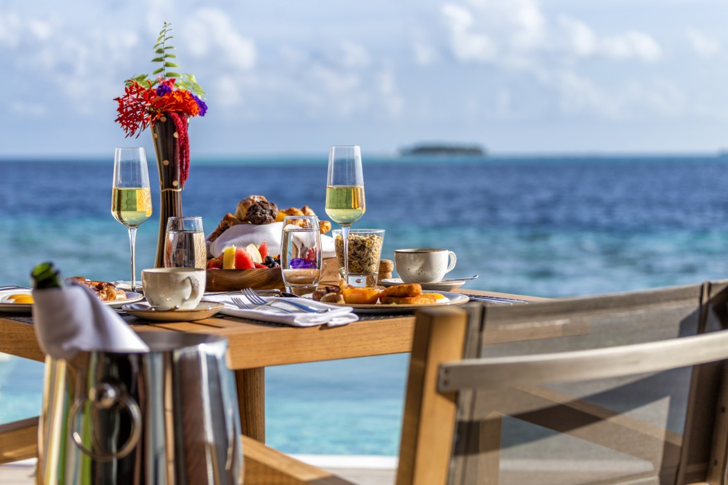 HURAWALHI ISLAND RESORT MALDIVES 50/99