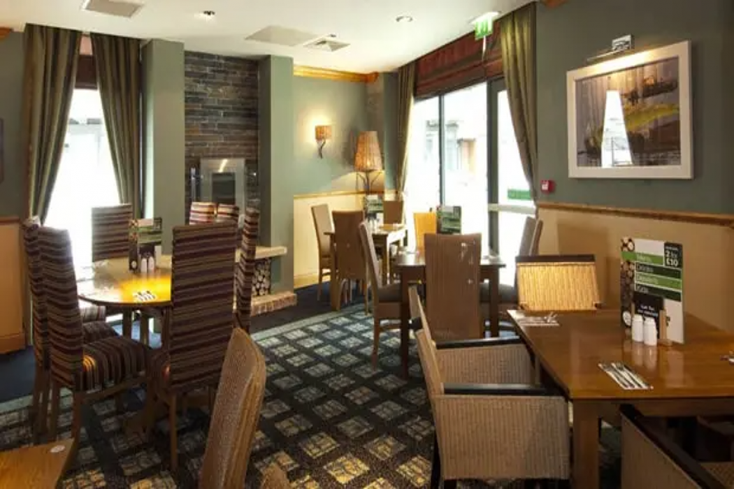 Premier Inn Glasgow (Cambuslang/M74, J2A) 15/25