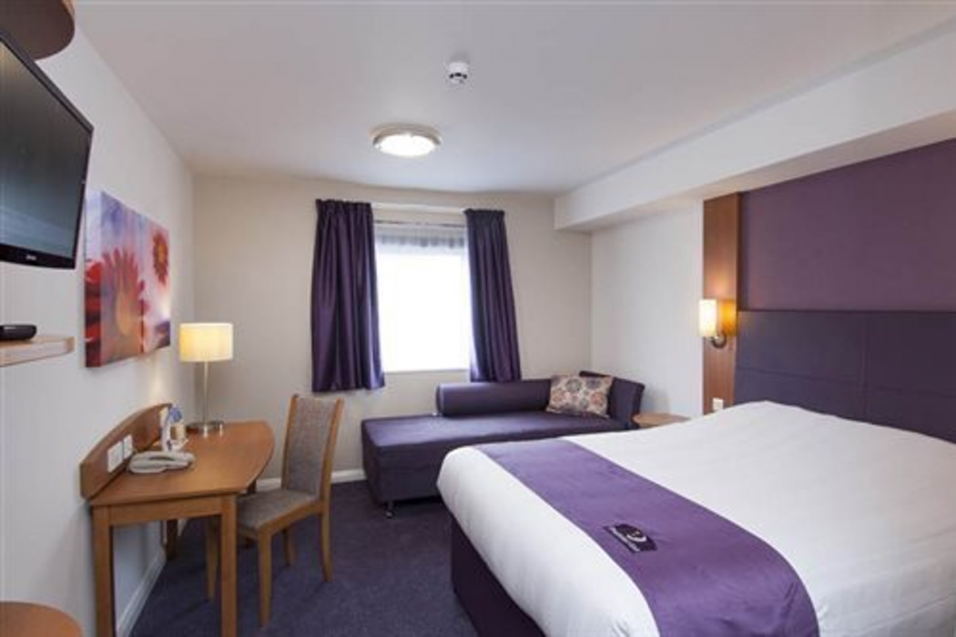 Premier Inn Glasgow East 9/22