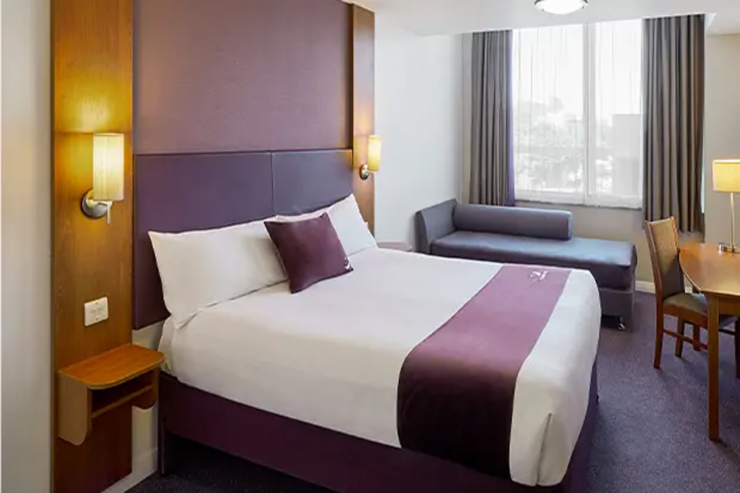 Premier Inn Hatfield 8/39